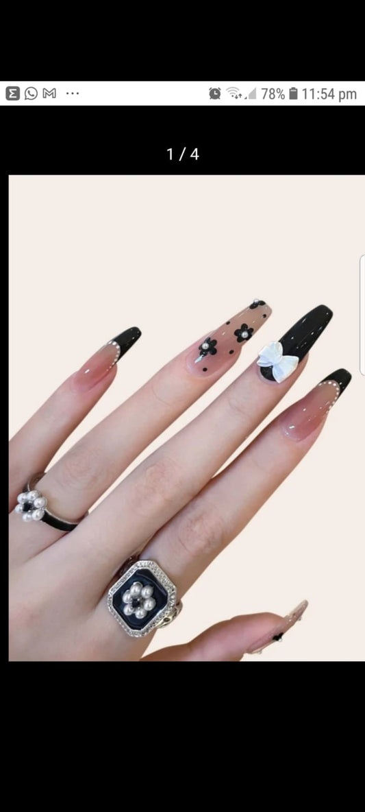Fake nails with stickers
